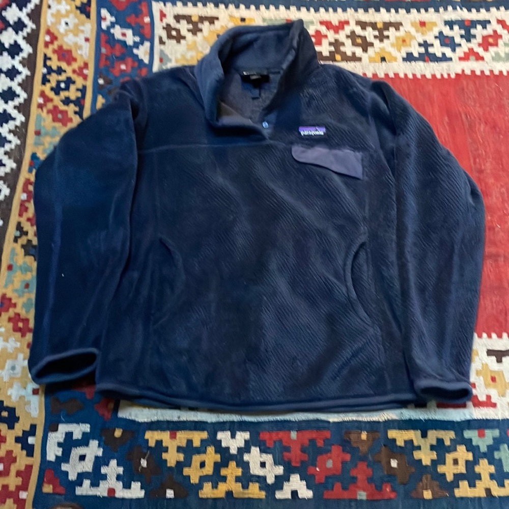Blue Patagonia pull over with snap buttons